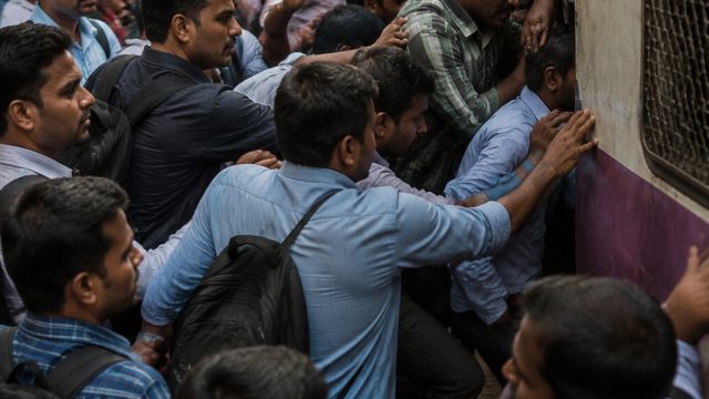 Tragic Incident on Mumbai Train Highlights Safety Concerns